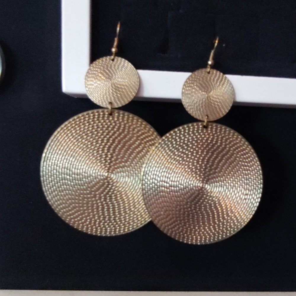 Earrings - Gold / Bronze